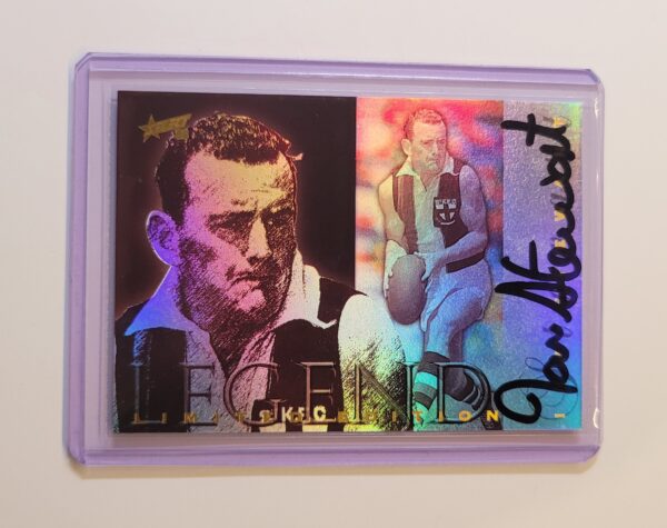 ST KILDA SAINTS - IAN STEWART SIGNED AFL SELECT 1998 LEGEND CARD HALL OF FAME