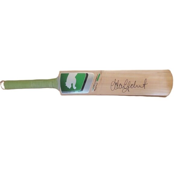 CRICKET AUSTRALIA ADAM GILCHRIST SIGNED PUMA LARGE SIZE CRICKET BAT